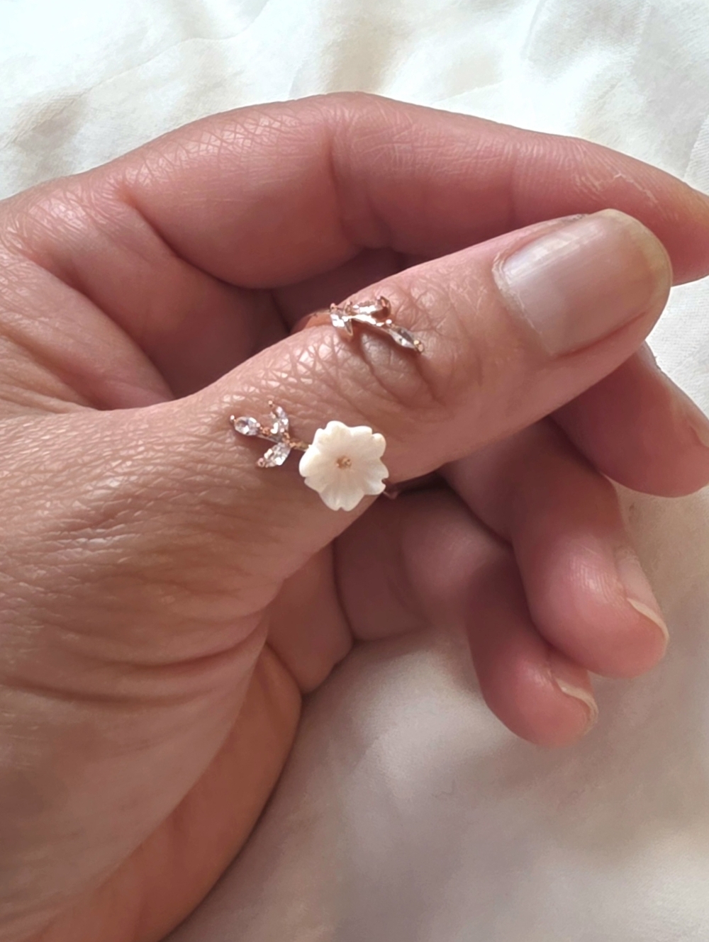 💎NEW💎 GOLD PLATED CHERRY BLOSSOM  RING - Picture 8 of 12